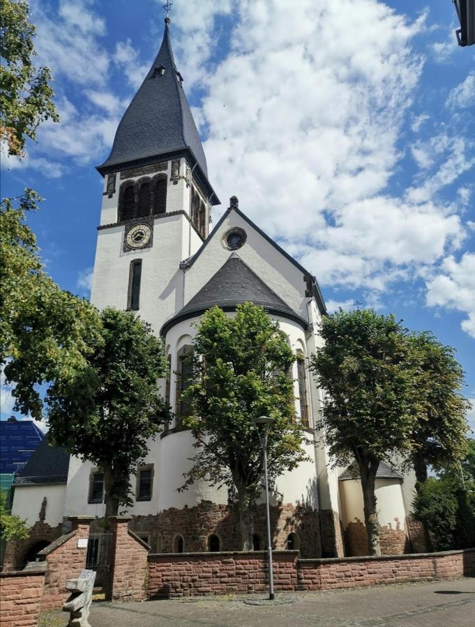 Hotel-Pension Zum Hirsch Hattersheim am Main Esterno foto