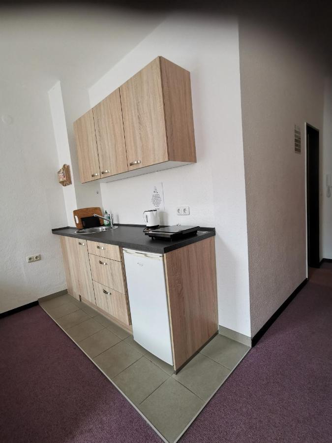 Hotel-Pension Zum Hirsch Hattersheim am Main Esterno foto