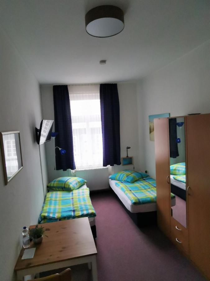 Hotel-Pension Zum Hirsch Hattersheim am Main Esterno foto