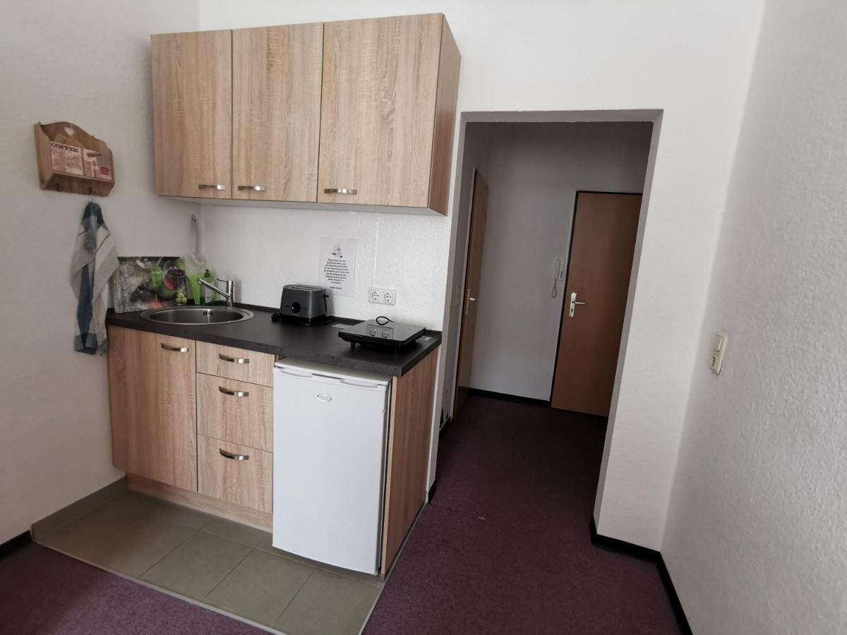 Hotel-Pension Zum Hirsch Hattersheim am Main Esterno foto