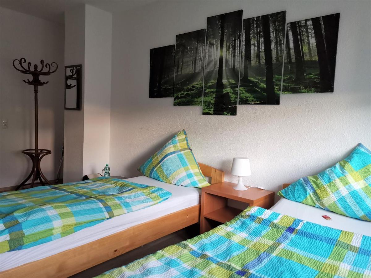 Hotel-Pension Zum Hirsch Hattersheim am Main Esterno foto