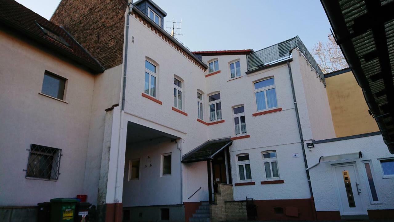 Hotel-Pension Zum Hirsch Hattersheim am Main Esterno foto